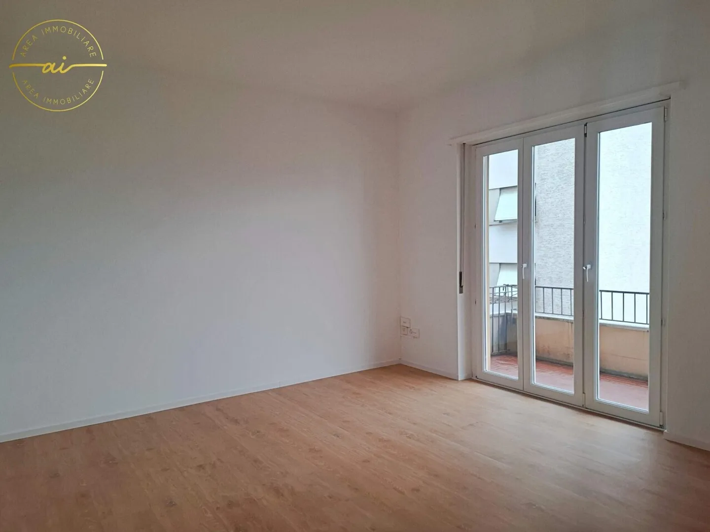 2,5-ZIMMER-WOHNUNG IM PALAPENZ-GEBIET IN CHIASSO - Foto 5 von 7