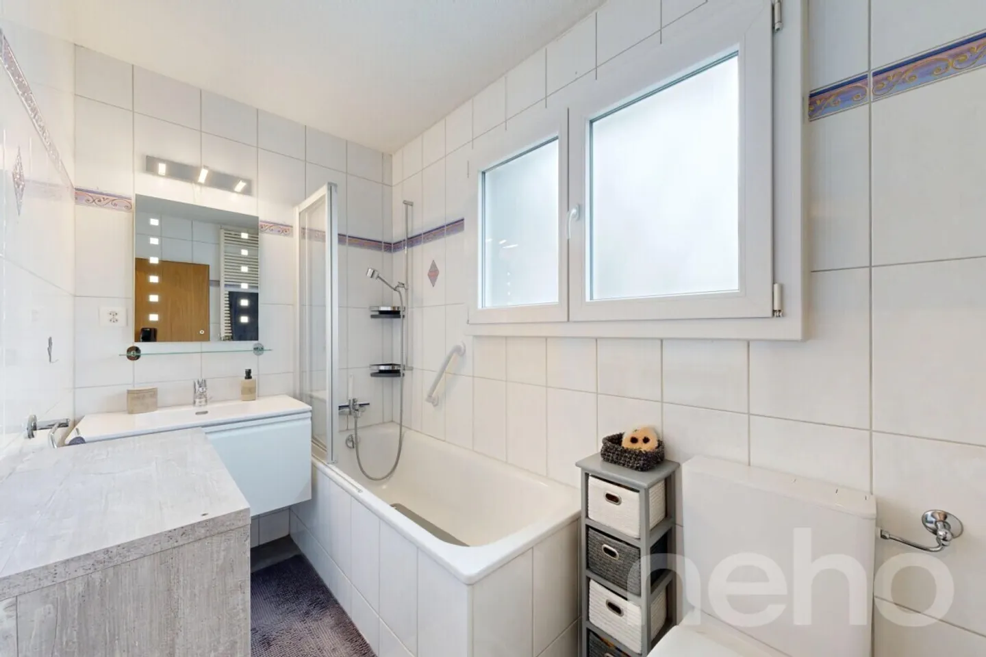 Renovated Family Home: Garden, Terrace & Independent Potential - Photo 8 of 12