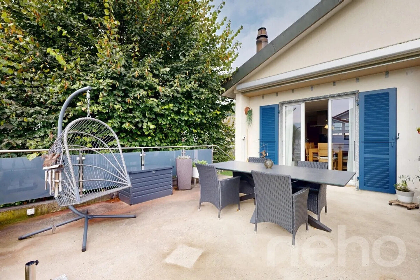 Renovated Family Home: Garden, Terrace & Independent Potential - Photo 9 of 12