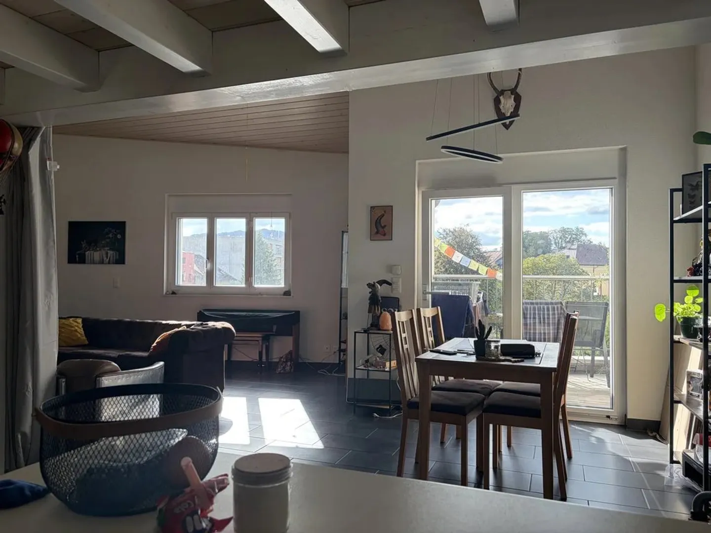 3.5-room duplex apartment on the 4th floor with balcony and garden and mountain view. - Photo 4 of 12