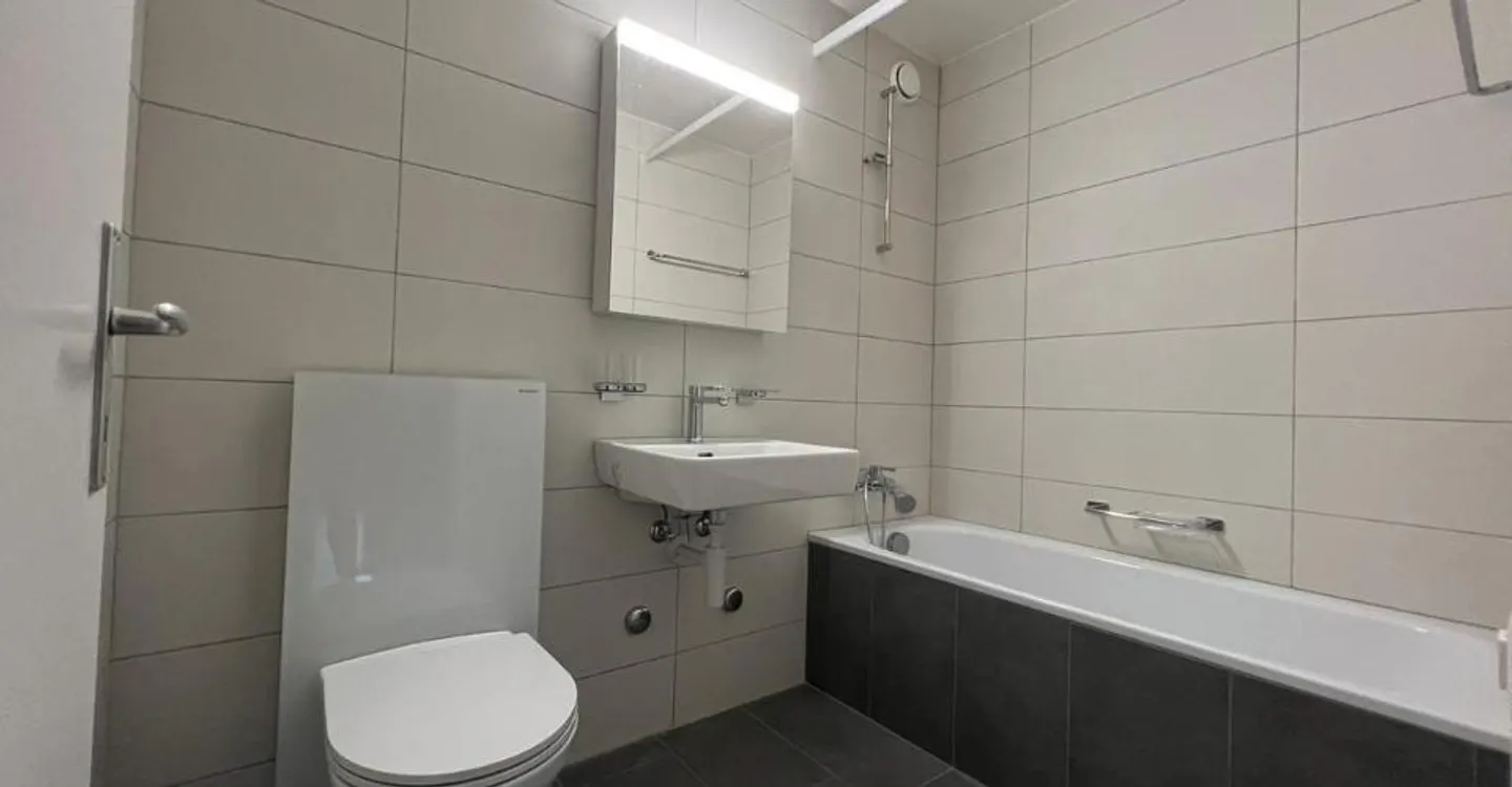 Appartement 4 pièces avec vue - Photo 2 sur 8