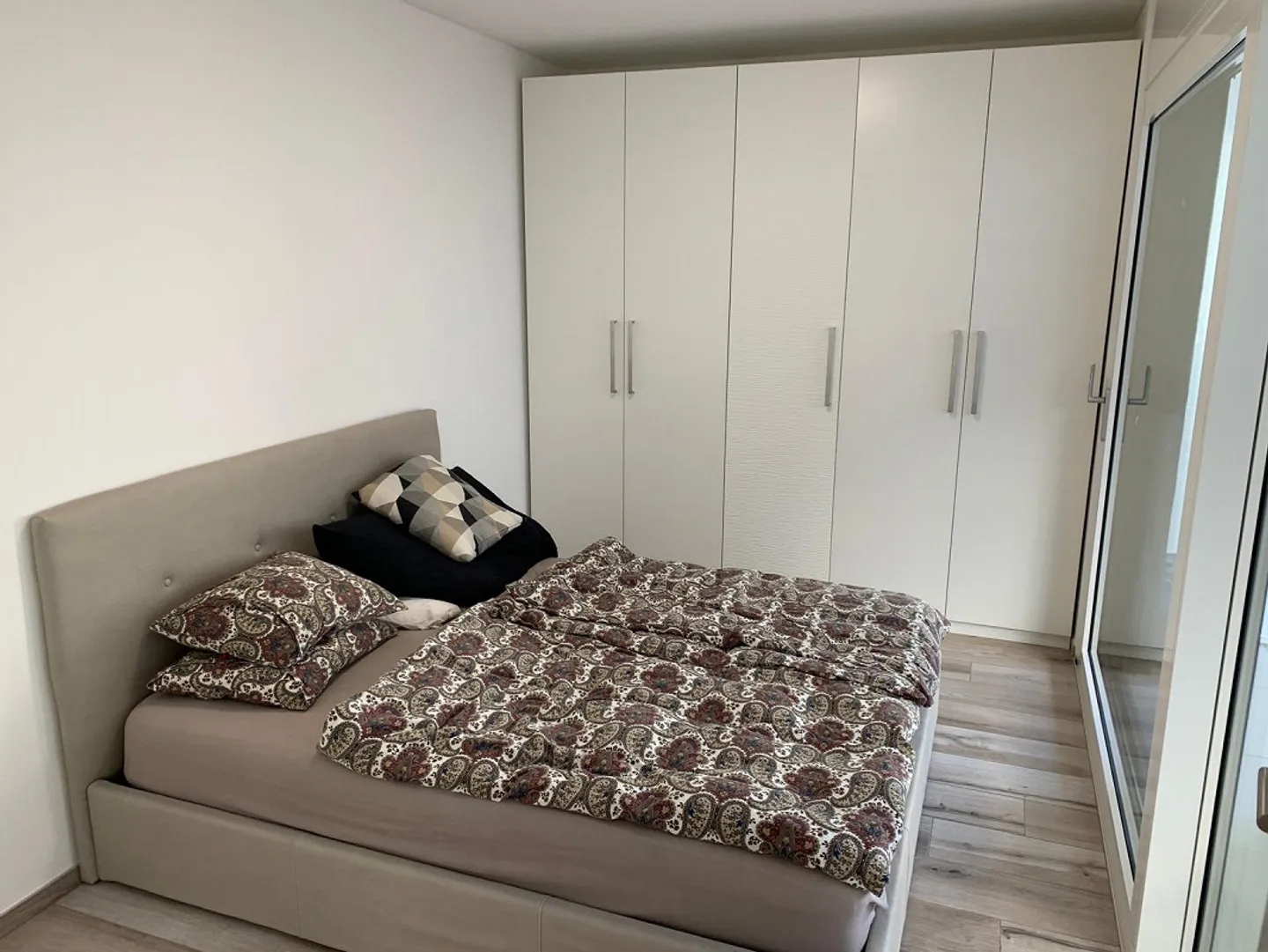 APPARTAMENTO RECENTE E MODERNO DI 3,5 LOCALI CON PICCOLO GIARDINO A SORENGO - Foto 6 di 13