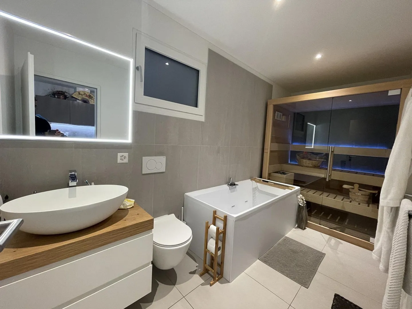 APPARTAMENTO RECENTE E MODERNO DI 3,5 LOCALI CON PICCOLO GIARDINO A SORENGO - Foto 8 di 13