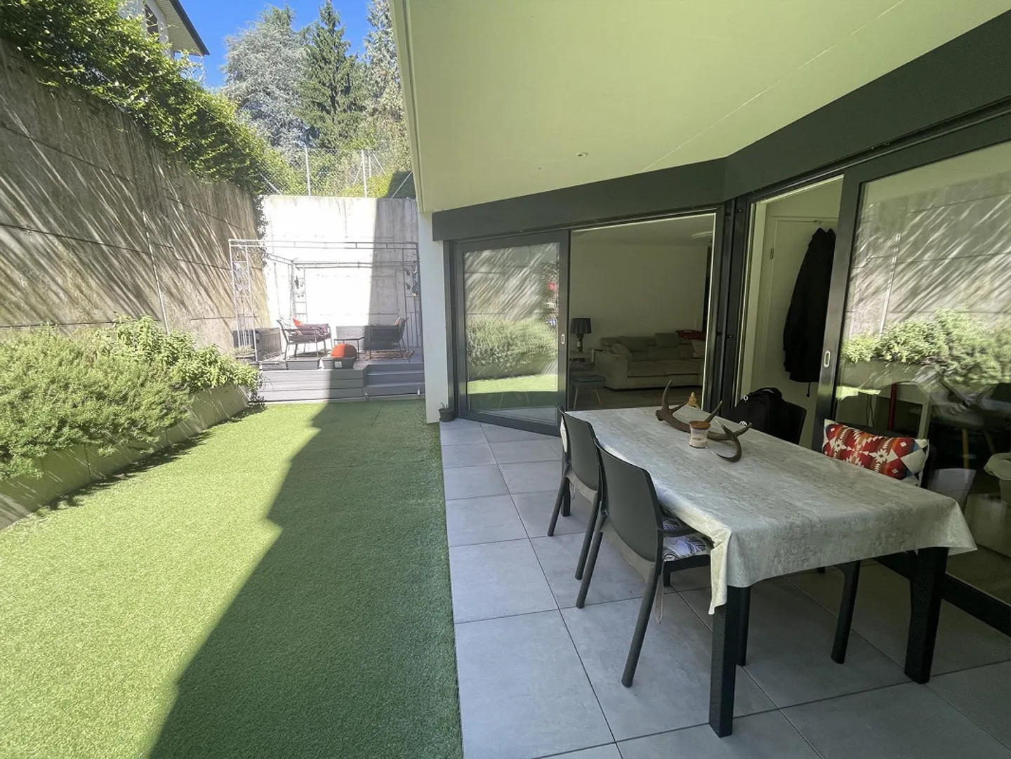 APPARTAMENTO RECENTE E MODERNO DI 3,5 LOCALI CON PICCOLO GIARDINO A SORENGO - Foto 11 di 13