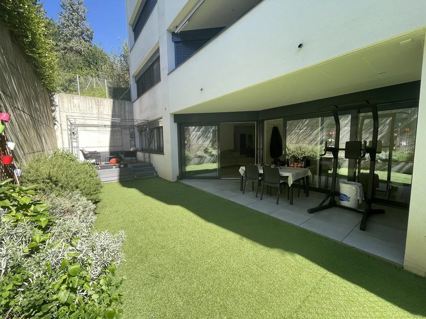APPARTAMENTO RECENTE E MODERNO DI 3,5 LOCALI CON PICCOLO GIARDINO A SORENGO - Foto 10 di 13