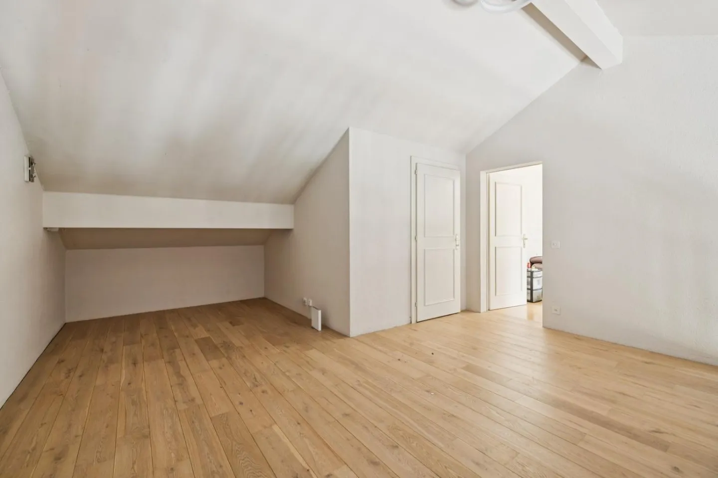 Exceptional duplex penthouse in the countryside with stunning views of the Fort - Photo 9 of 10