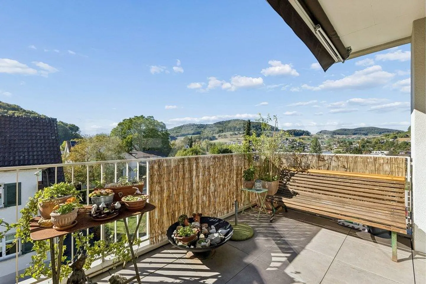 Appartamento attico esclusivo con ampio balcone e impressionante... - Foto 9 di 13