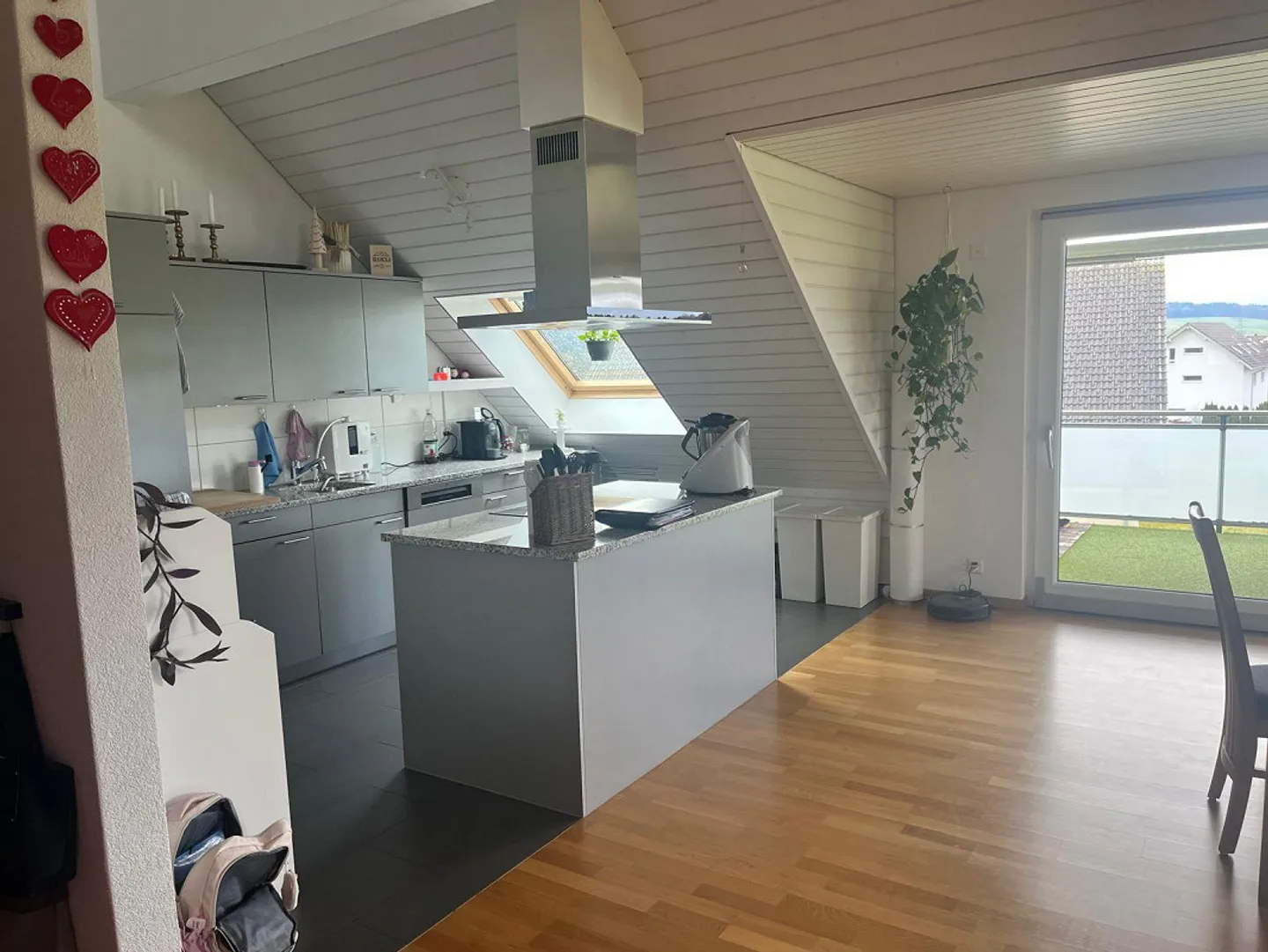 Appartamento 4.5 locali con galleria e balcone ad Aeschi - Foto 5 di 13