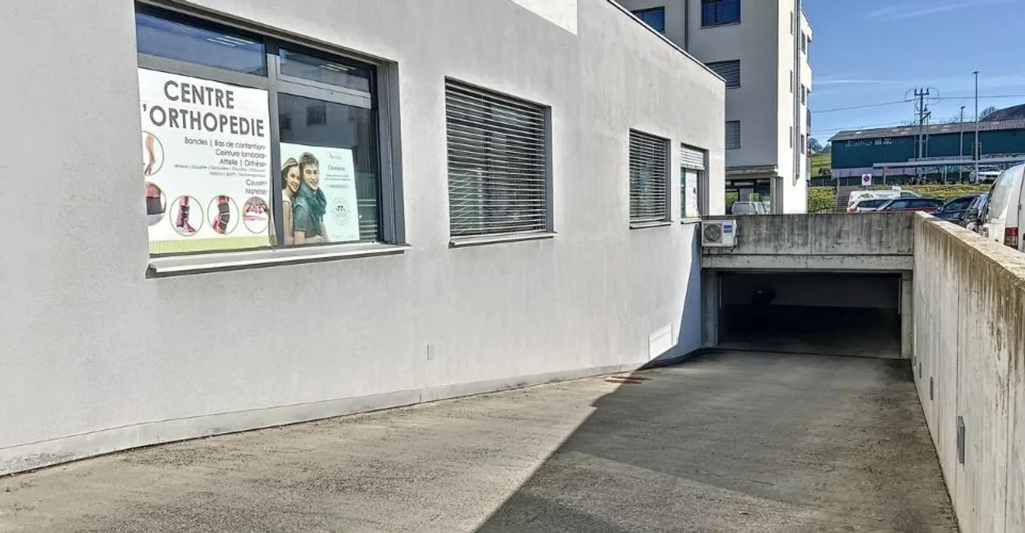 BELFAUX - Innenparkplatz - Foto 4 von 5