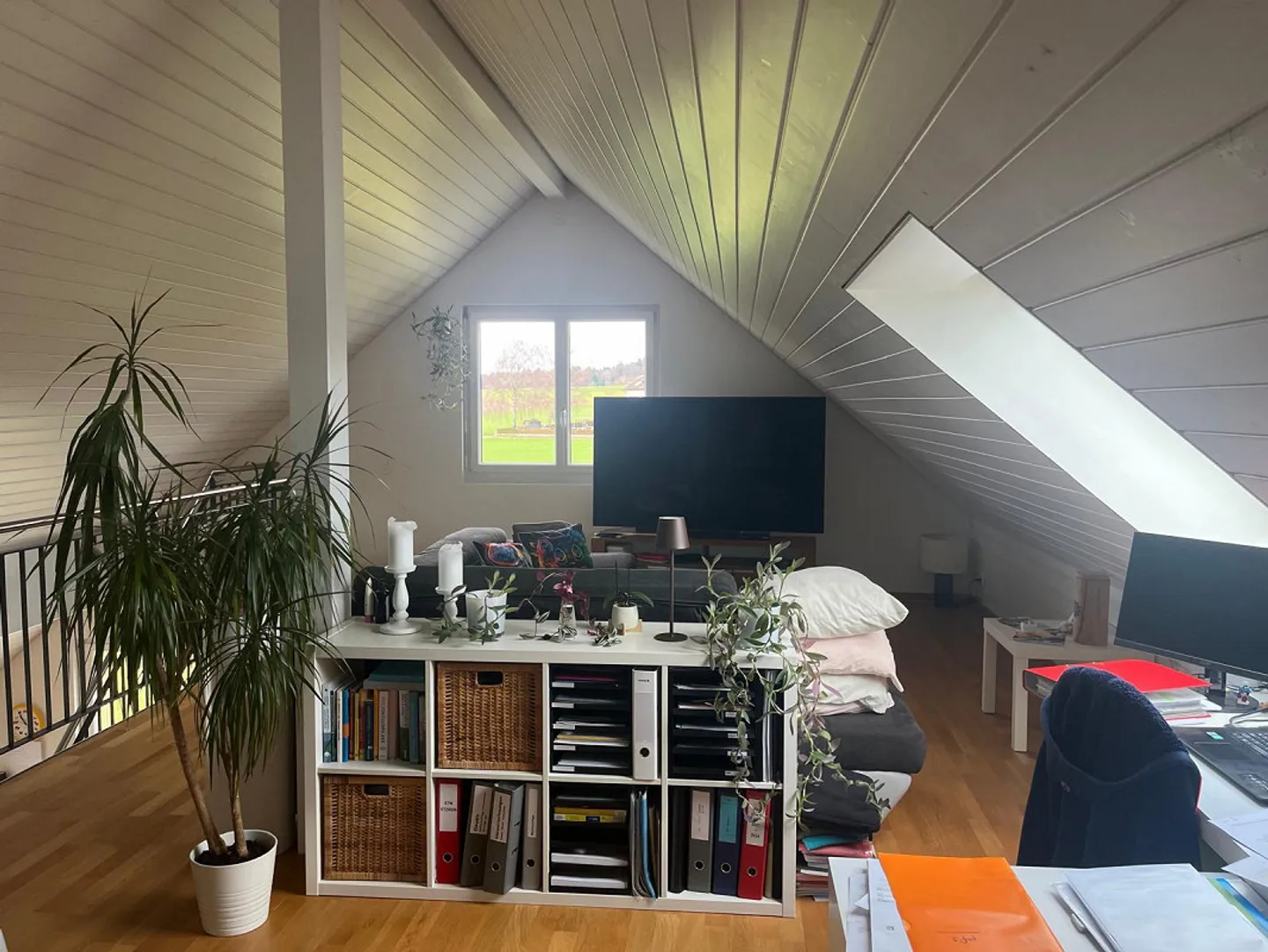 Appartamento 4.5 locali con galleria e balcone ad Aeschi - Foto 9 di 13