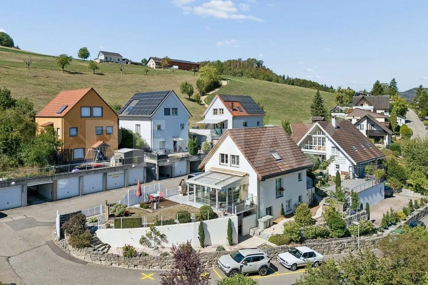 Charmantes Einfamilienhaus mit Garten - Foto 1 von 13