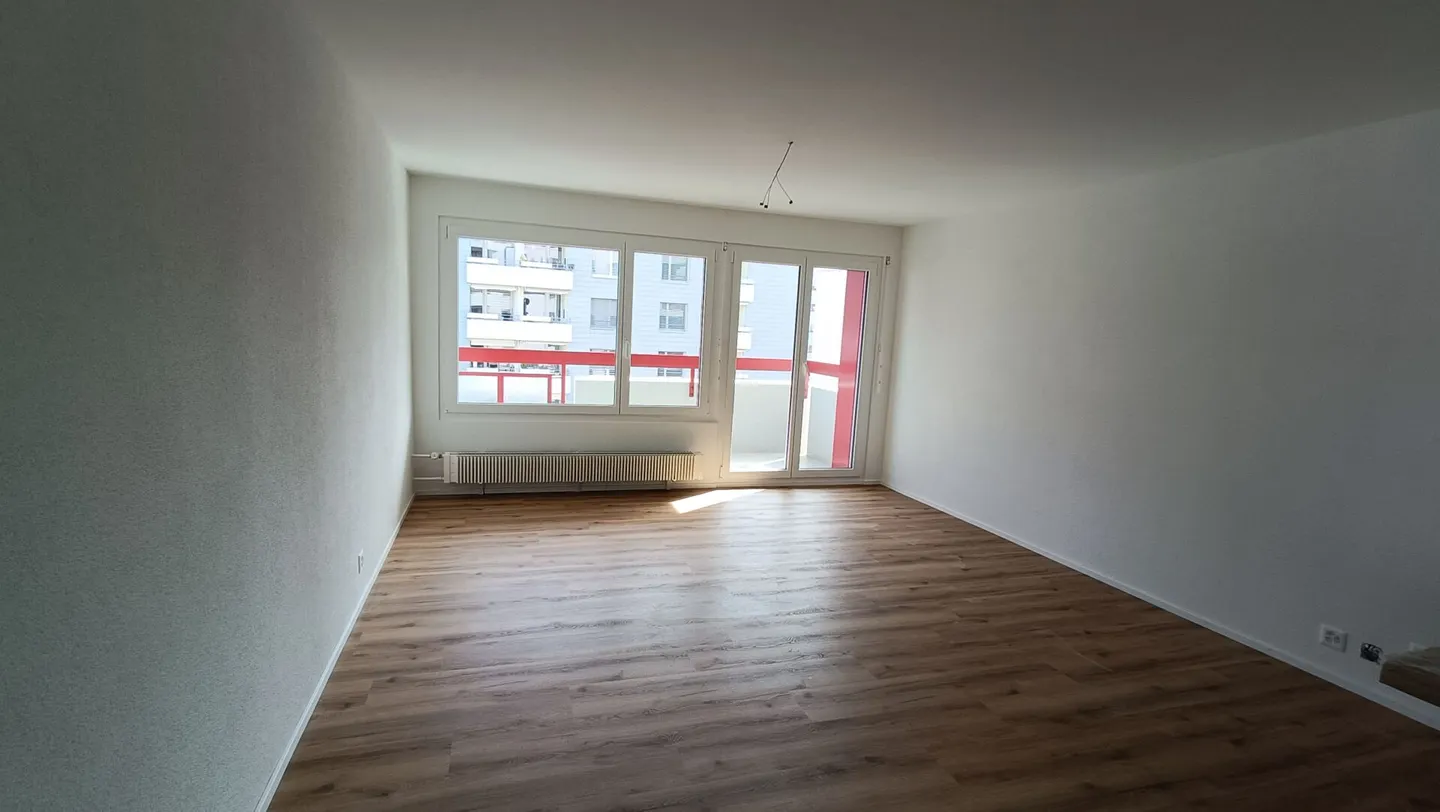 Appartement 2.5 pièces récemment rénové - Photo 4 sur 8