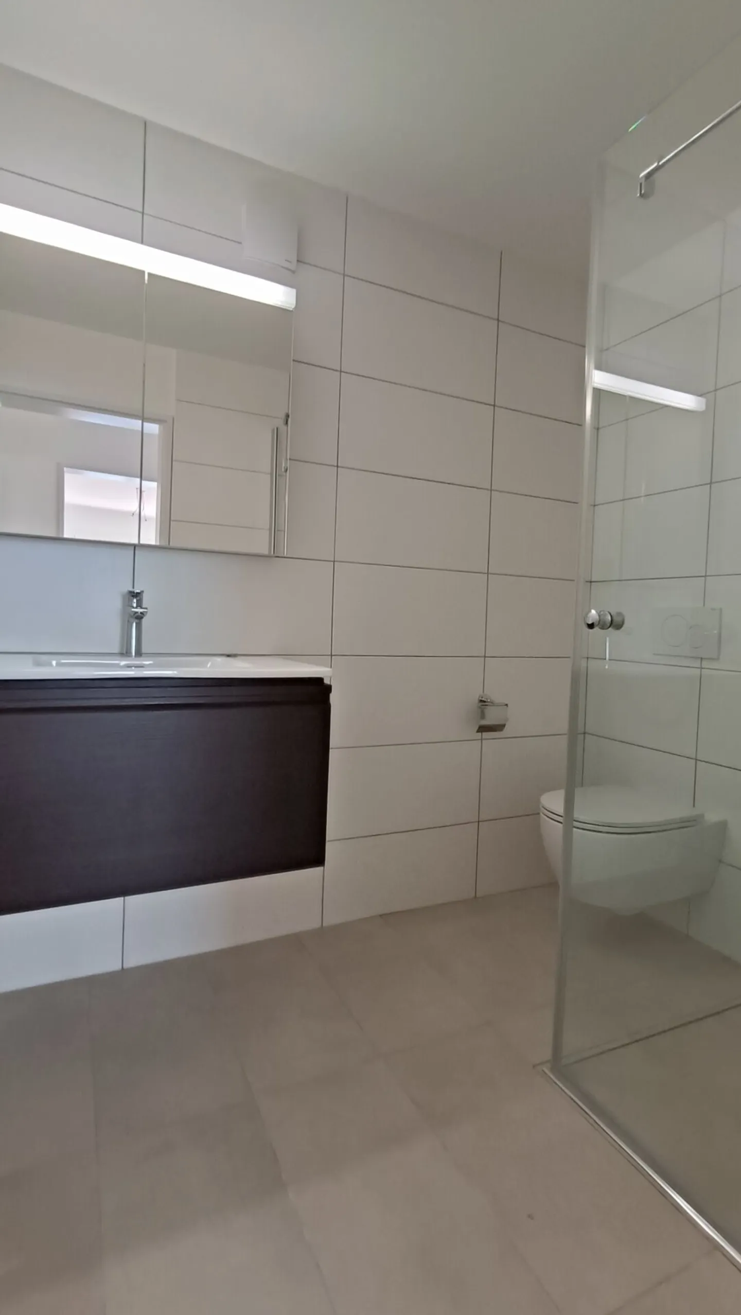 Appartement 2.5 pièces récemment rénové - Photo 5 sur 8