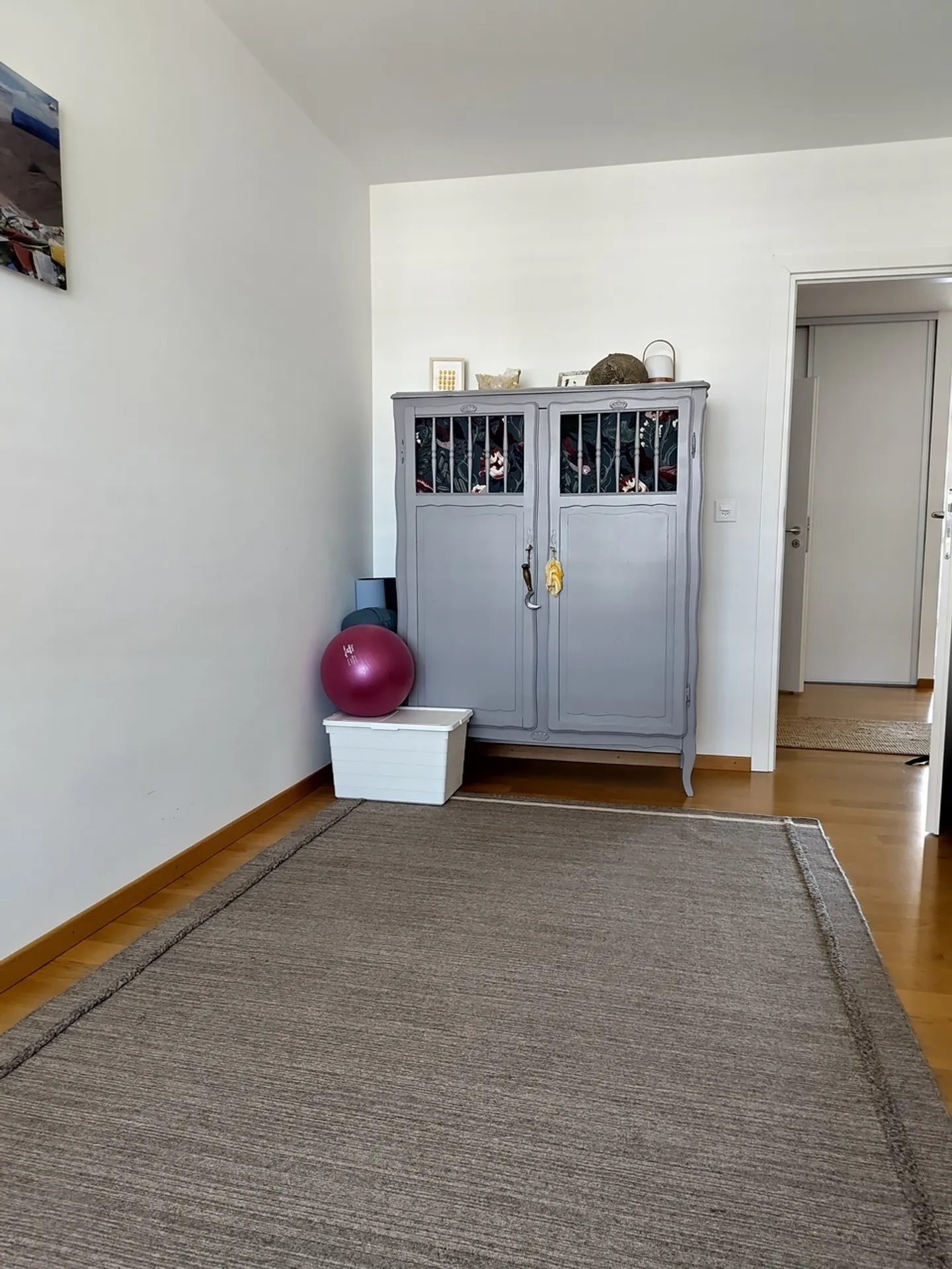 Stunning 4.5 rooms on the 3rd floor with large balcony - Photo 6 of 11
