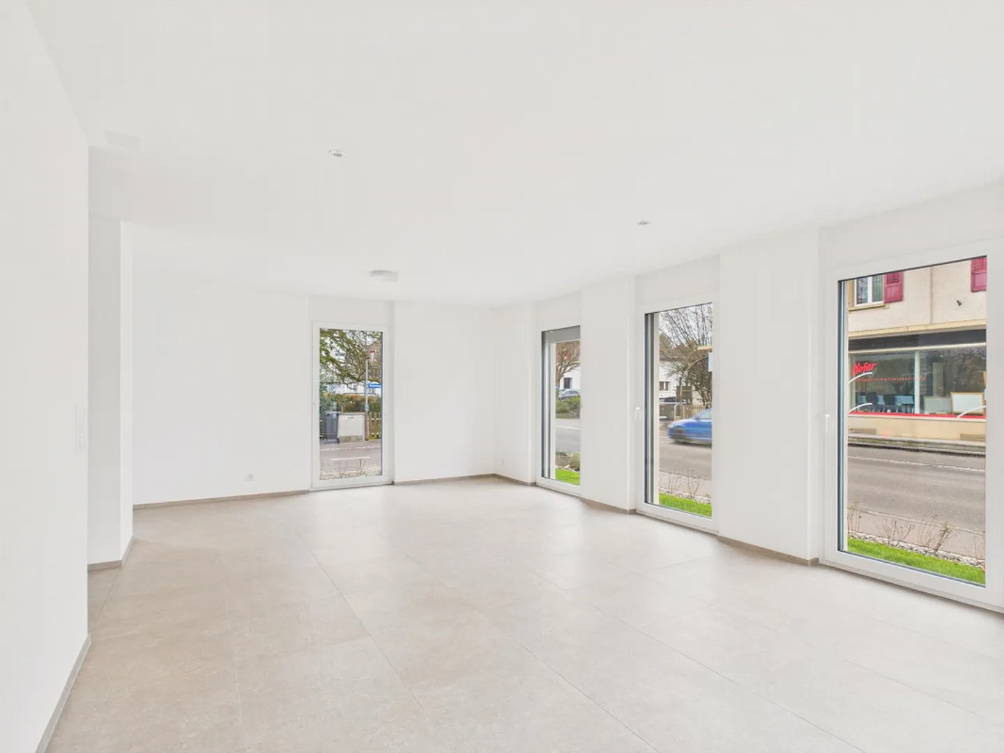 Apartment for rent - Photo 2 of 14