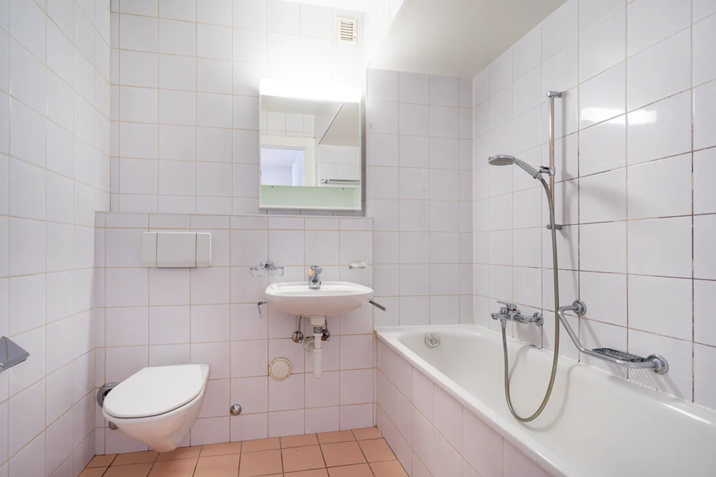 Appartement Charmant avec Vue sur le Lac - Photo 6 sur 7