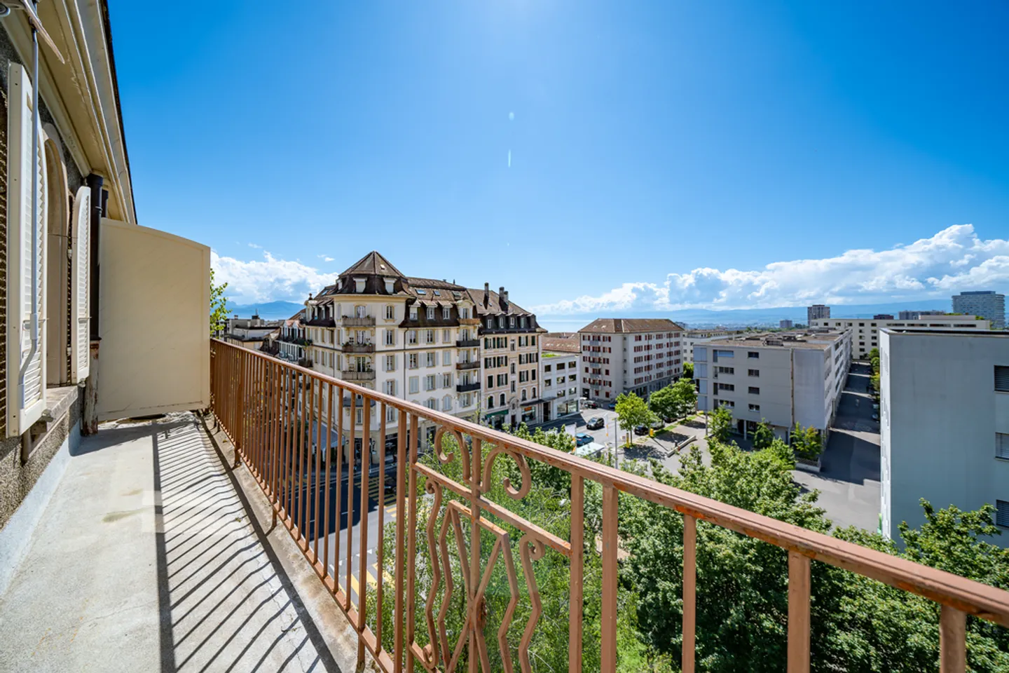 Appartement Charmant avec Vue sur le Lac - Photo 1 sur 7