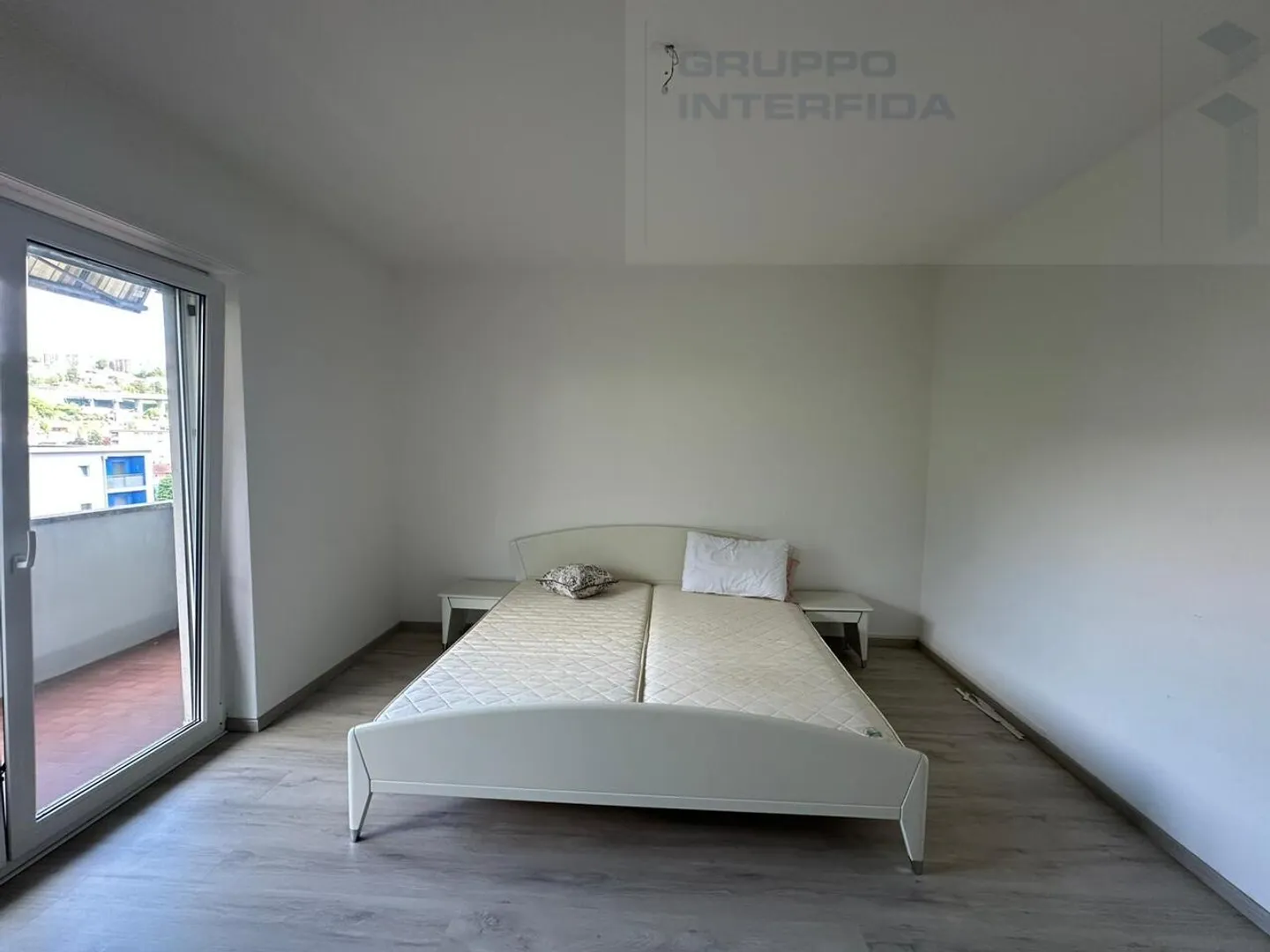 Appartamento Ristrutturato con Balcone - Foto 3 di 8