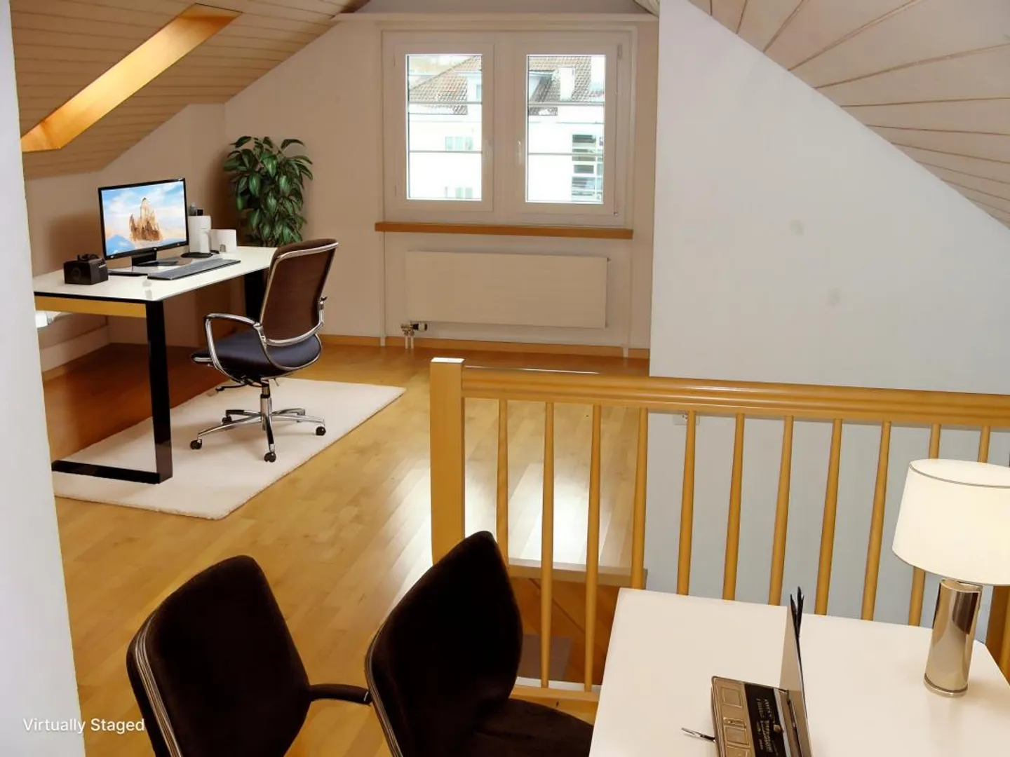 Urbane Zweigeschossige Wohnung - Foto 1 von 5