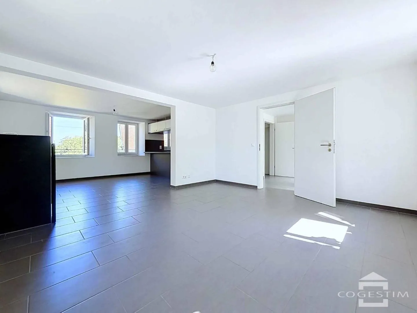 Renovated Village Villa - Photo 5 of 13