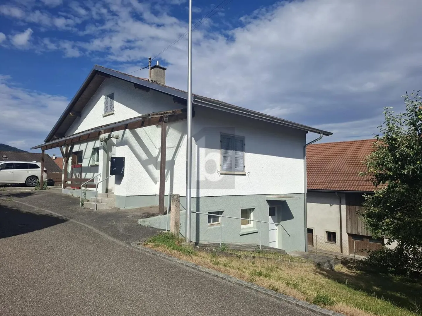 Semi-Detached House 8 Rooms - Photo 1 of 6