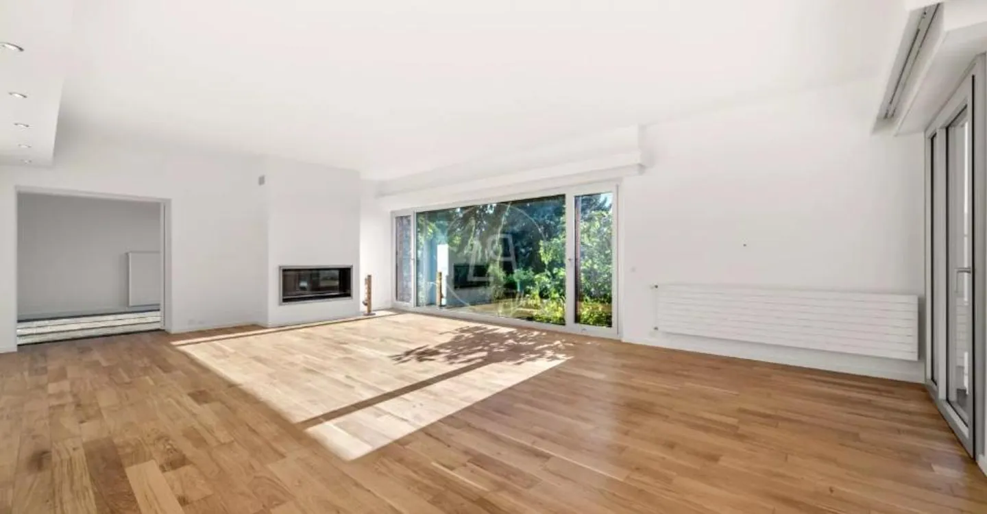 Zeitgenössisches, renoviertes Anwesen mit Panoramablick in Chernex - Foto 6 von 13