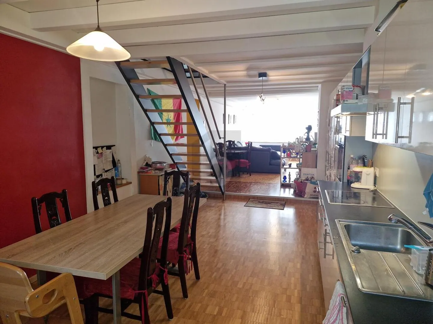 GERÄUMIG UND HELL - Foto 1 von 6