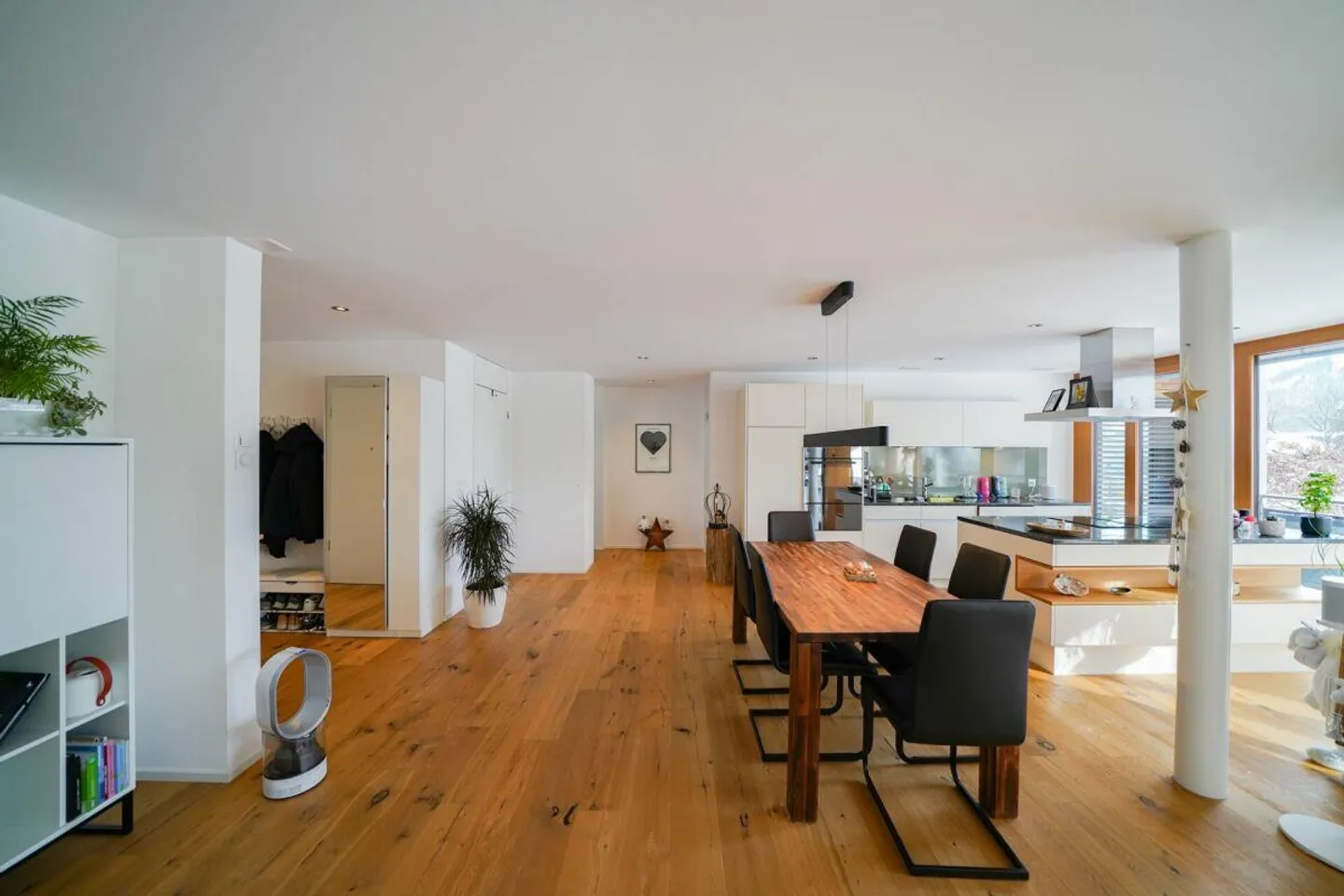 Stilvolle Wohnung mit Balkon - Foto 3 von 10