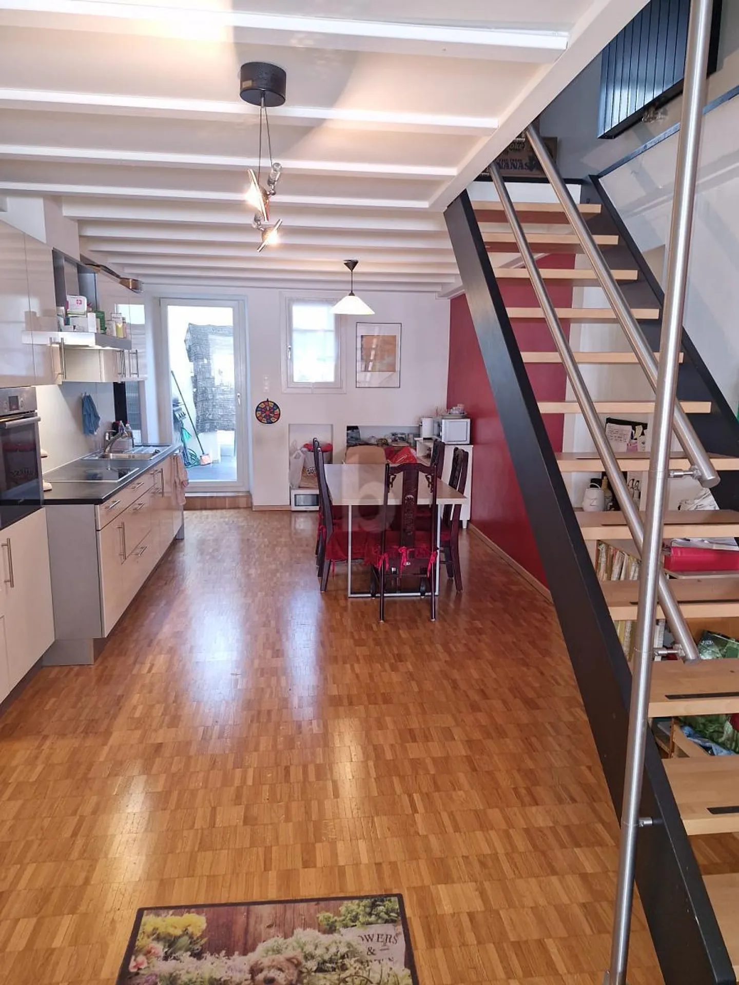 GERÄUMIG UND HELL - Foto 3 von 6