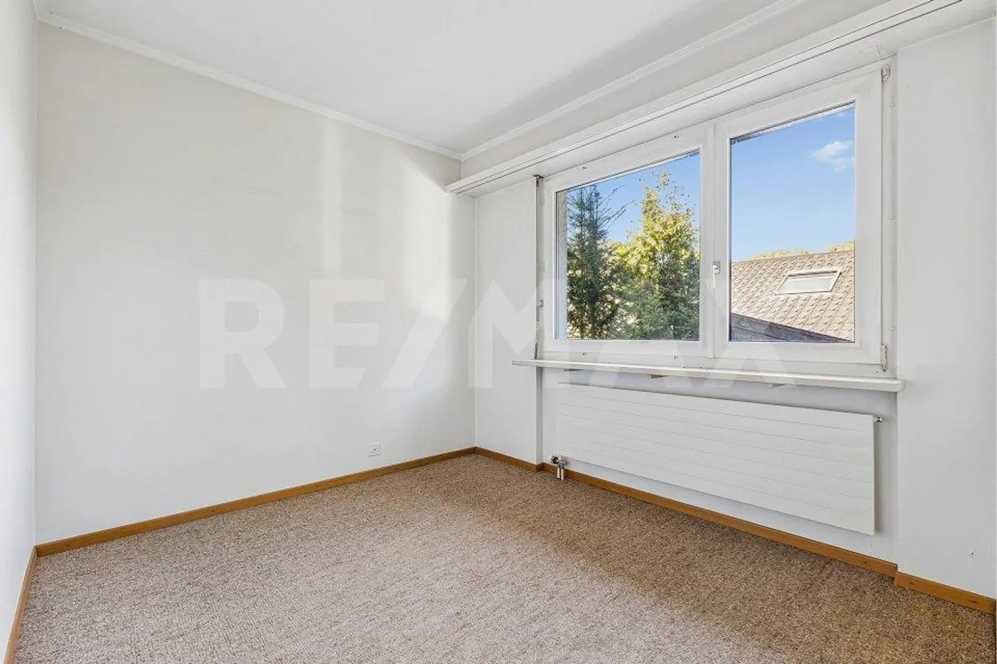 Opportunité résidentielle et d'investissement avec garage pour 4 voitures et élévateur - Photo 6 sur 13