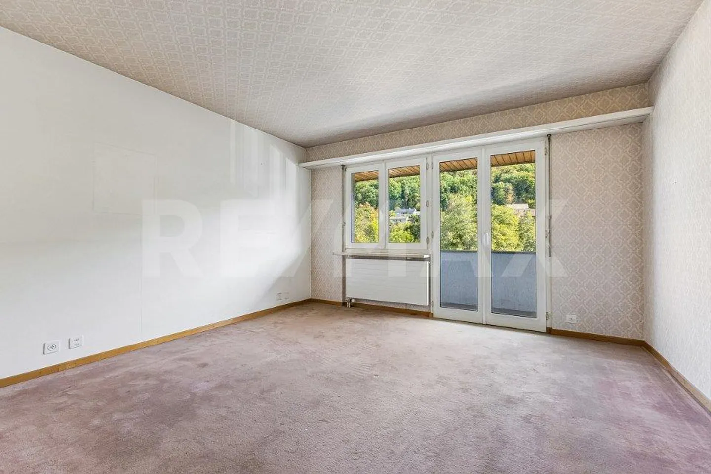 Opportunité résidentielle et d'investissement avec garage pour 4 voitures et élévateur - Photo 8 sur 13