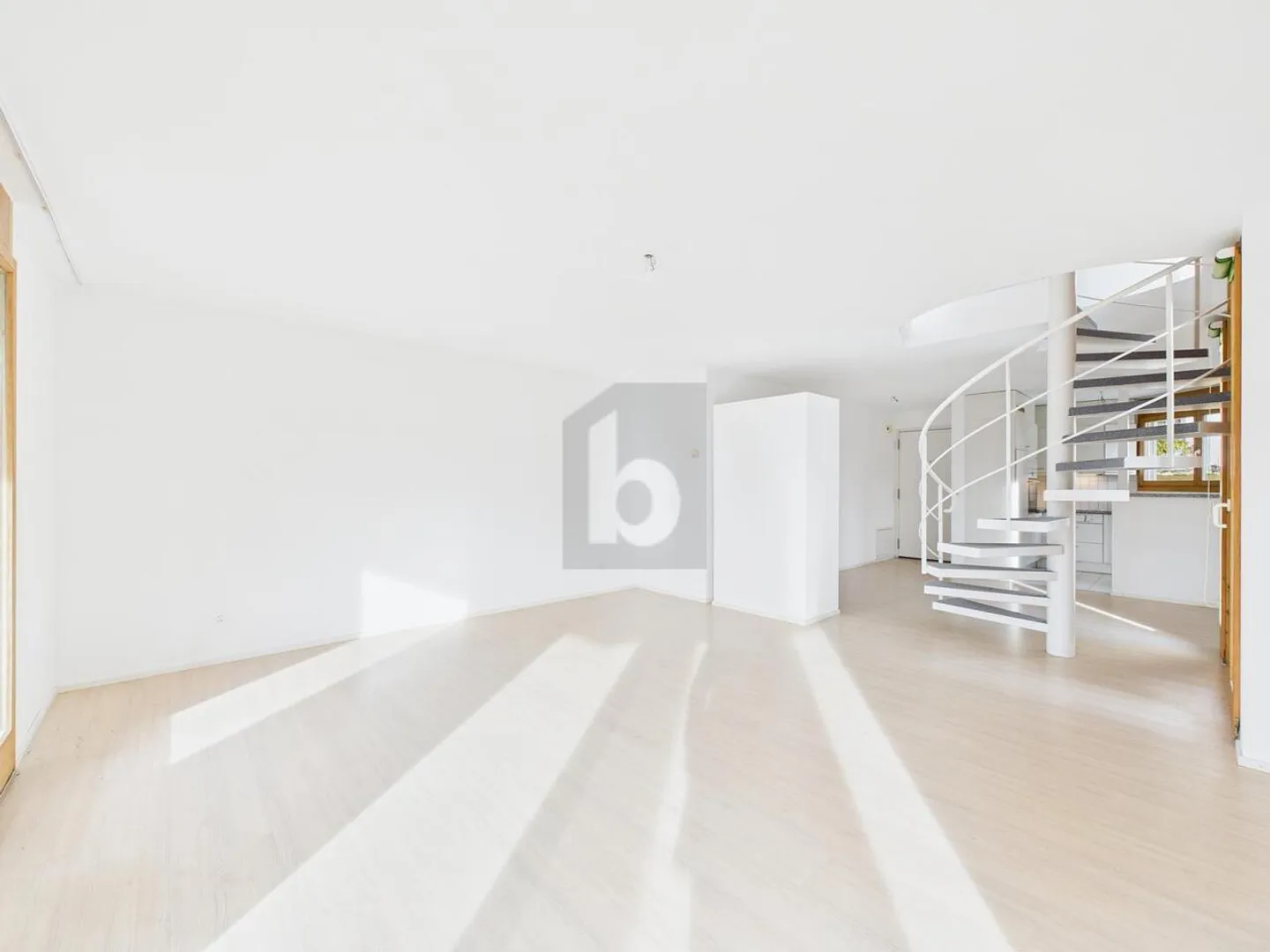 SKI AND LEISURE NEARBY GUARANTEED - Photo 2 of 6