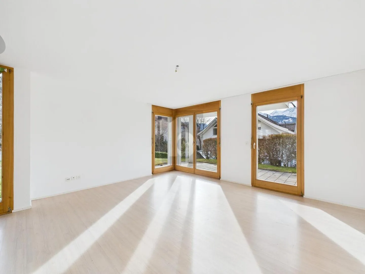 SKI AND LEISURE NEARBY GUARANTEED - Photo 3 of 6