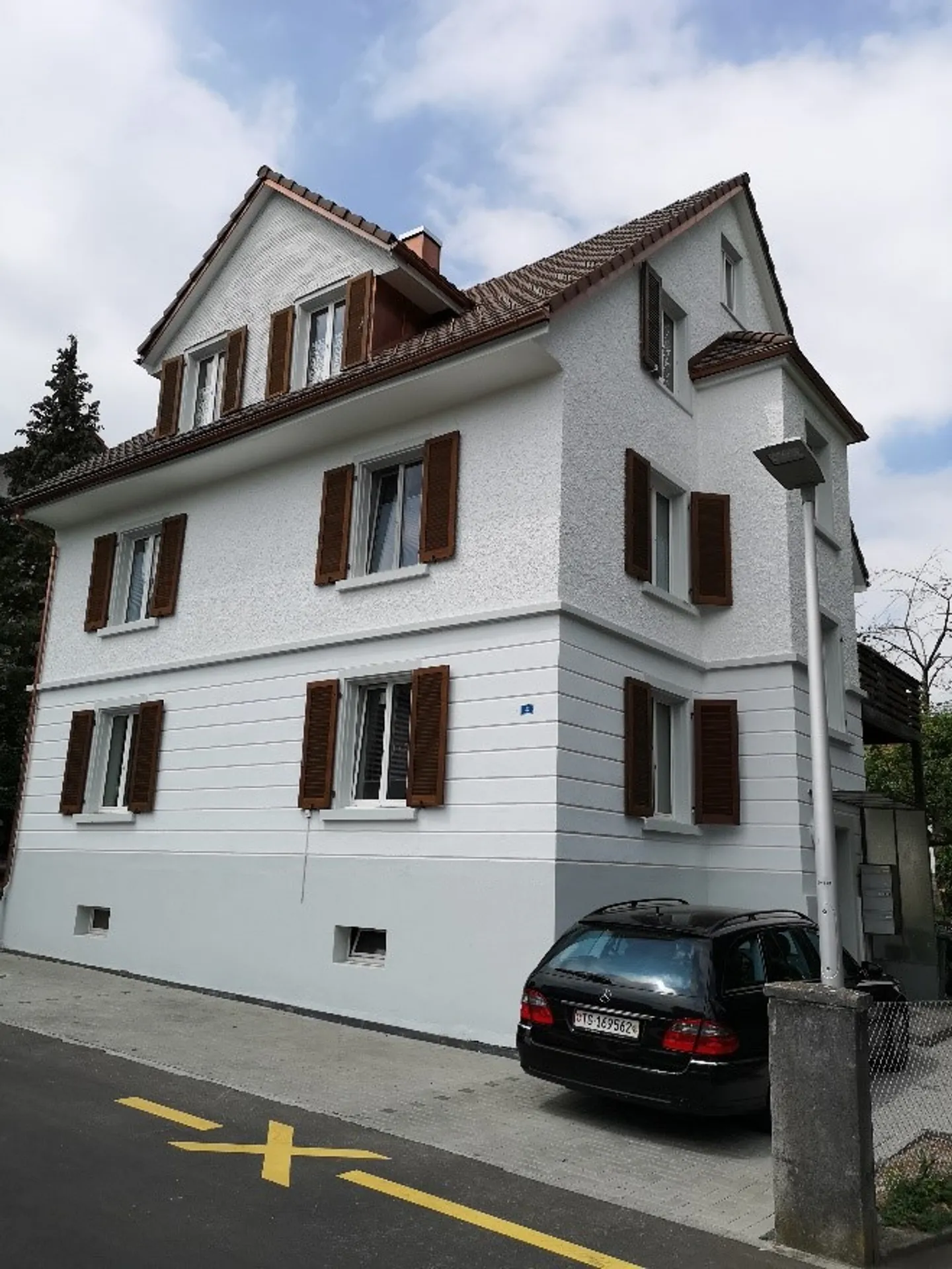 L'edificio storico incontra l'edificio moderno: appartamento di 4,5 stanze a Kreuzlingen con balcone e parcheggio - Foto 11 di 12