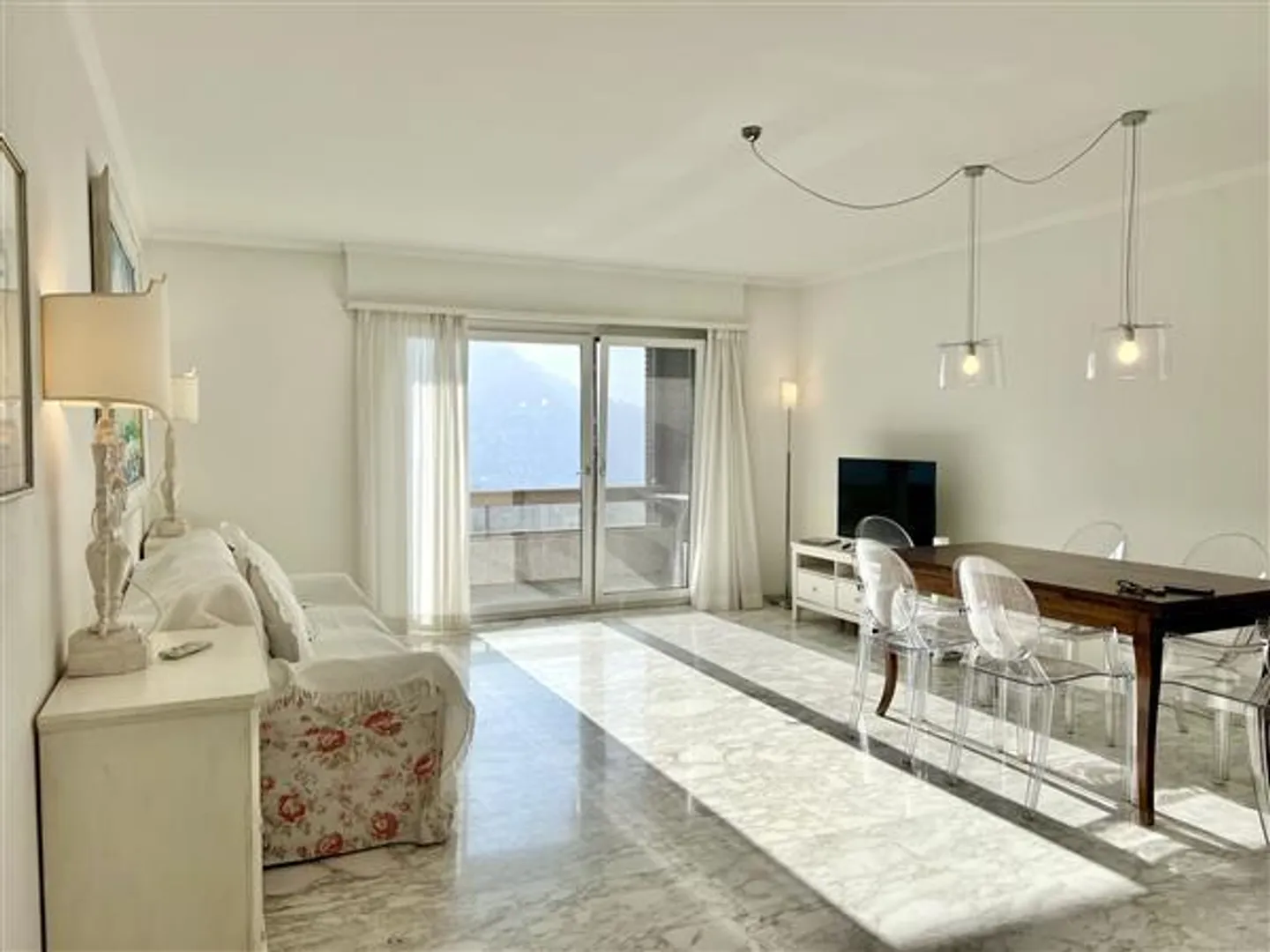 Porza: Furnished 2.5-Room Apartment - Photo 2 of 10