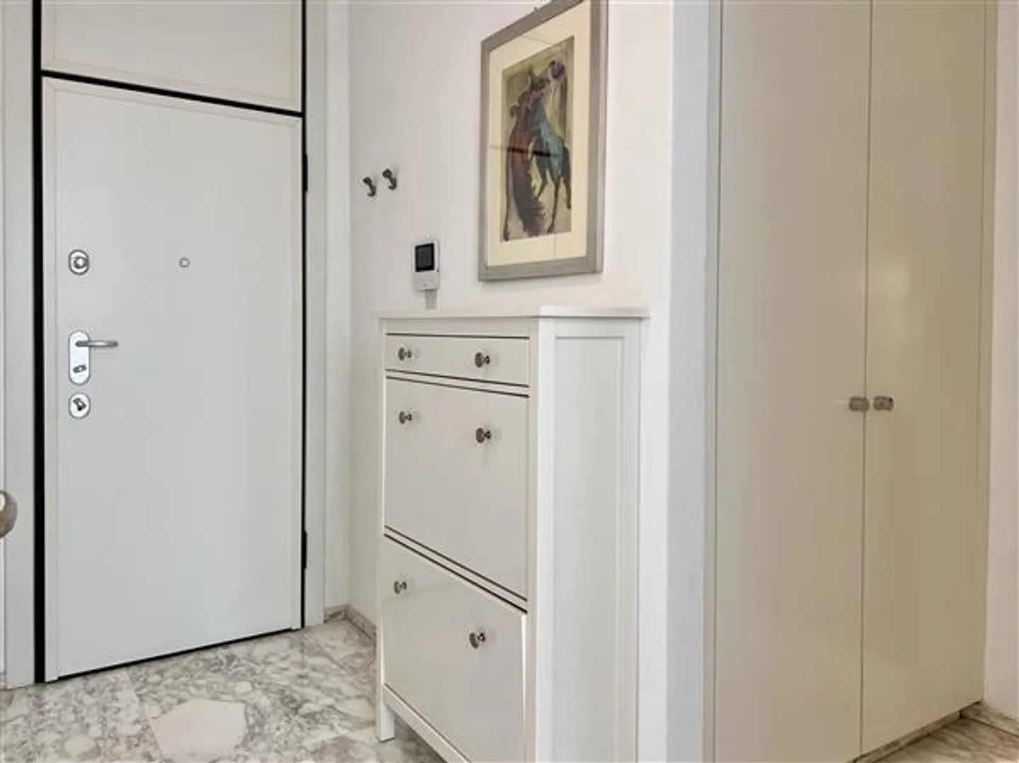 Porza: Furnished 2.5-Room Apartment - Photo 4 of 10