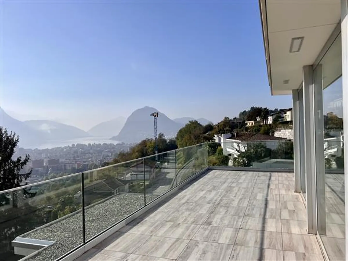 Porza: Furnished 2.5-Room Apartment - Photo 10 of 10