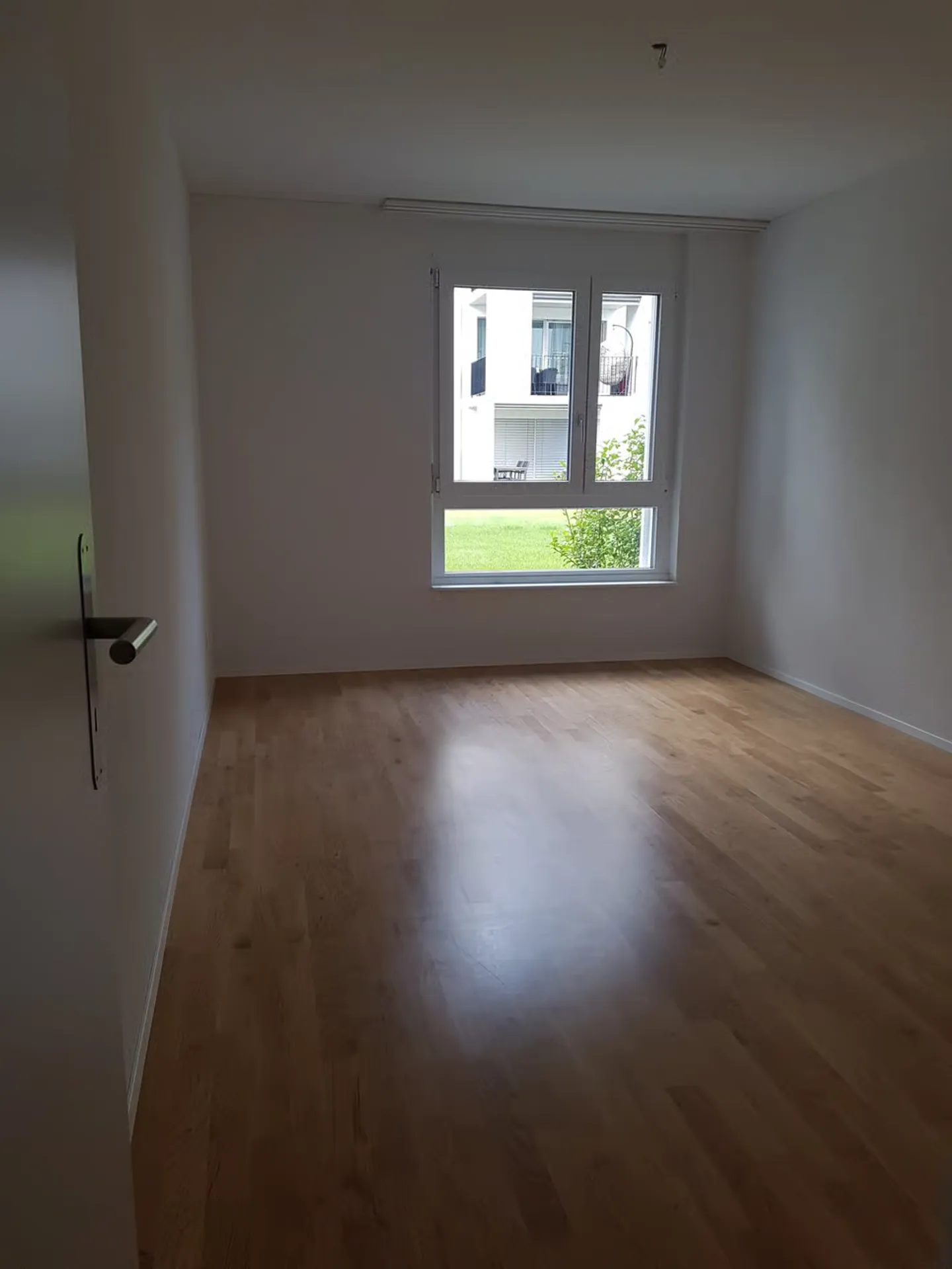Appartement moderne de 3,5 pièces au rez-de-chaussée - Photo 6 sur 7