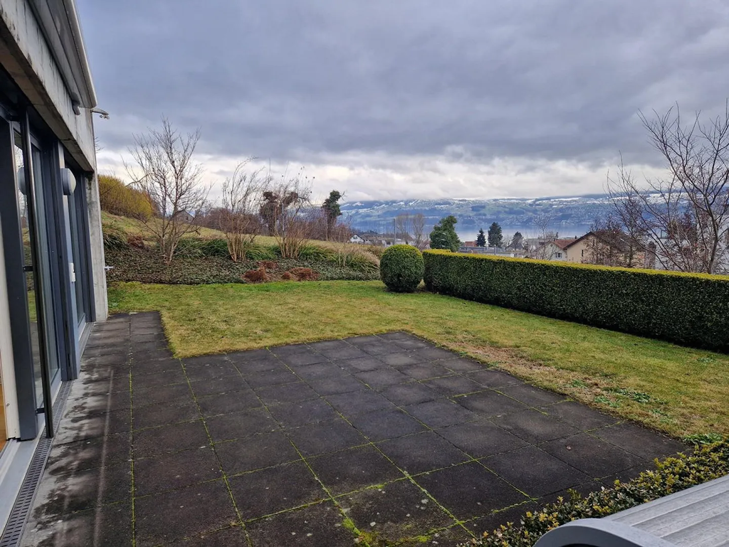 Spacious 2.5-room garden apartment in a privileged location - Photo 1 of 13