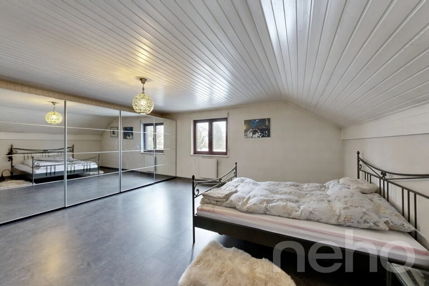 Ambiente tranquillo e volumi generosi per la vita familiare - Foto 10 di 12