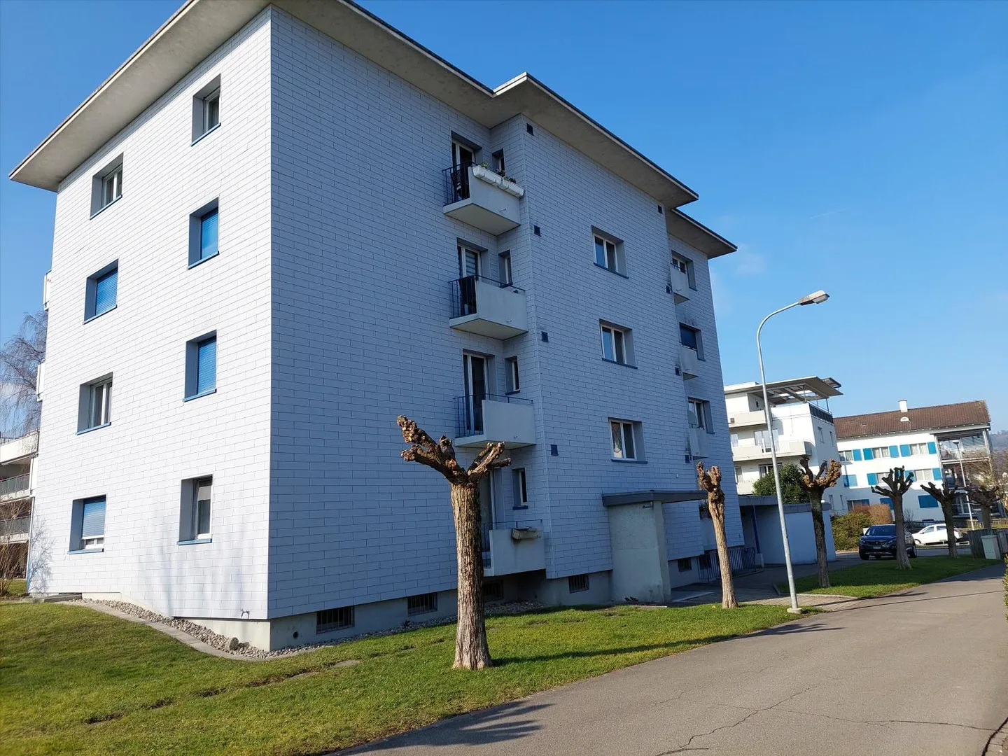 Appartement confortable de 4,5 pièces dans un quartier calme ! - Photo 1 sur 10