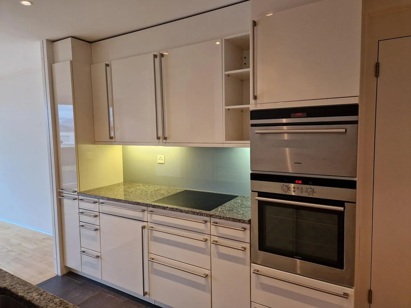 Spacious 2.5-room garden apartment in a privileged location - Photo 4 of 13