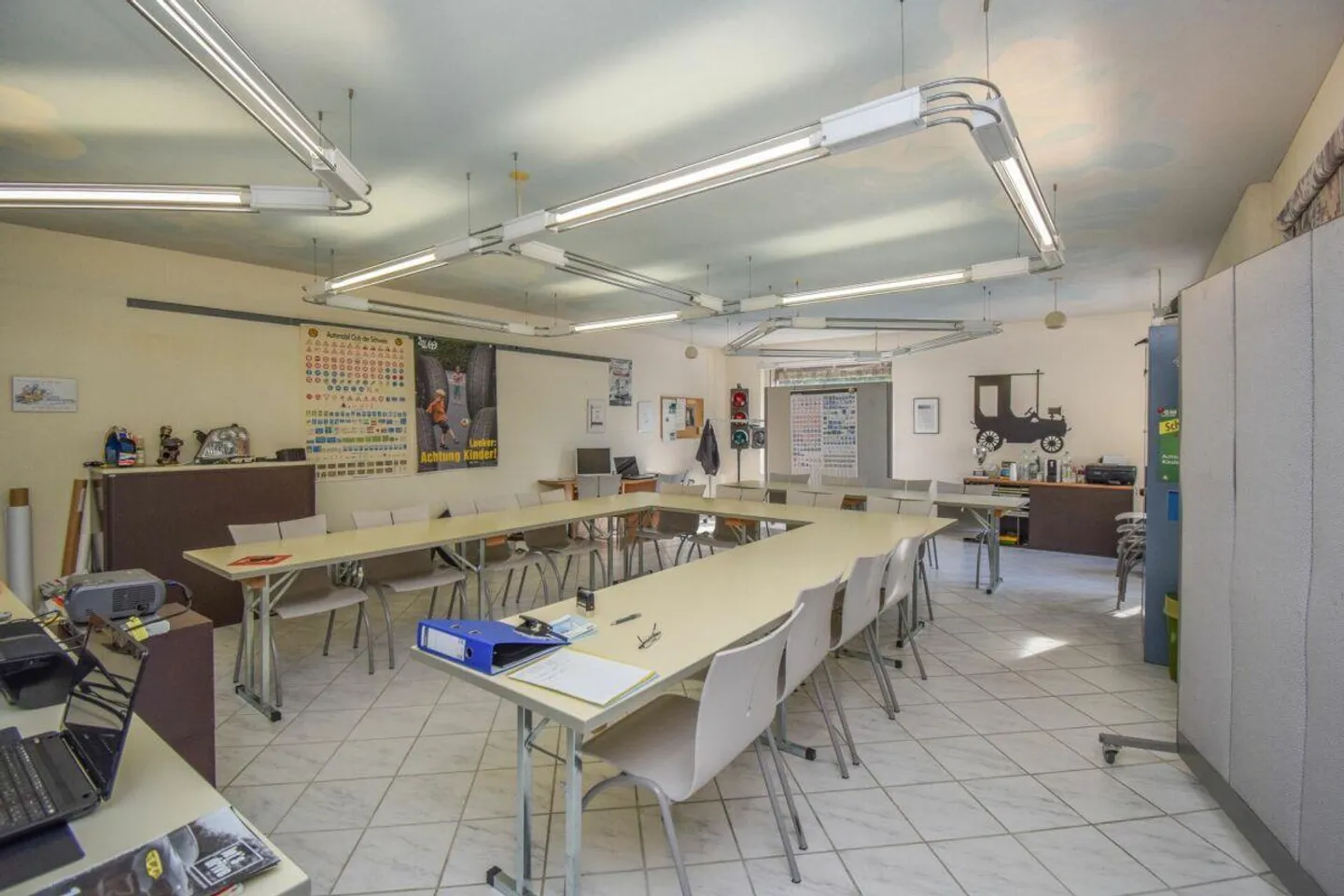 Casa plurifamiliare (ZFH) con ampio spazio commerciale e annessi... - Foto 24 di 25
