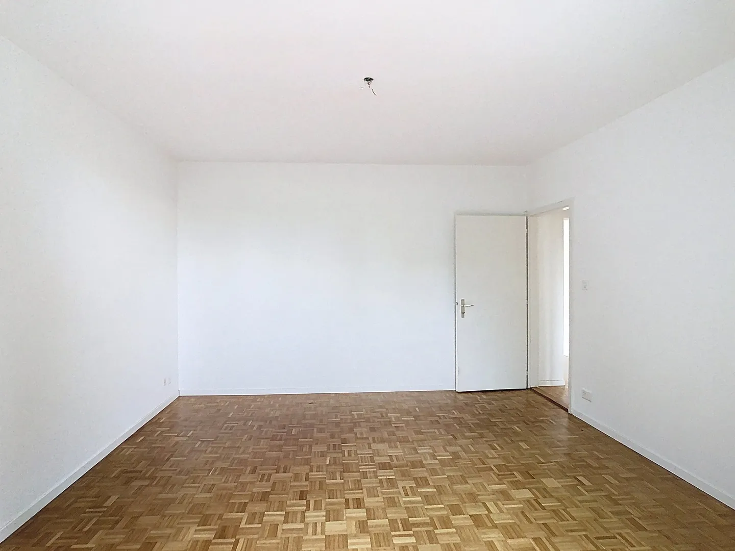 Charming 3-Room Apartment - Photo 7 of 13