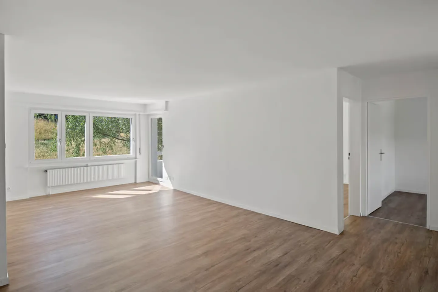 Immeuble collectif avec 24 appartements - Photo 2 sur 7