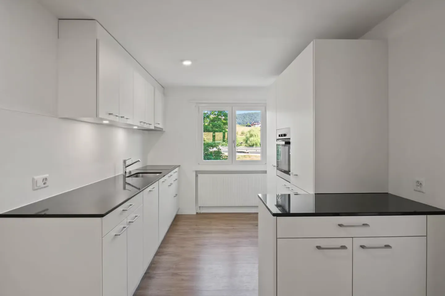 Immeuble collectif avec 24 appartements - Photo 3 sur 7