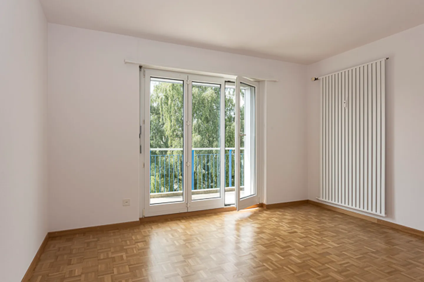 Appartement confortable de 4,5 pièces dans un quartier calme ! - Photo 4 sur 10