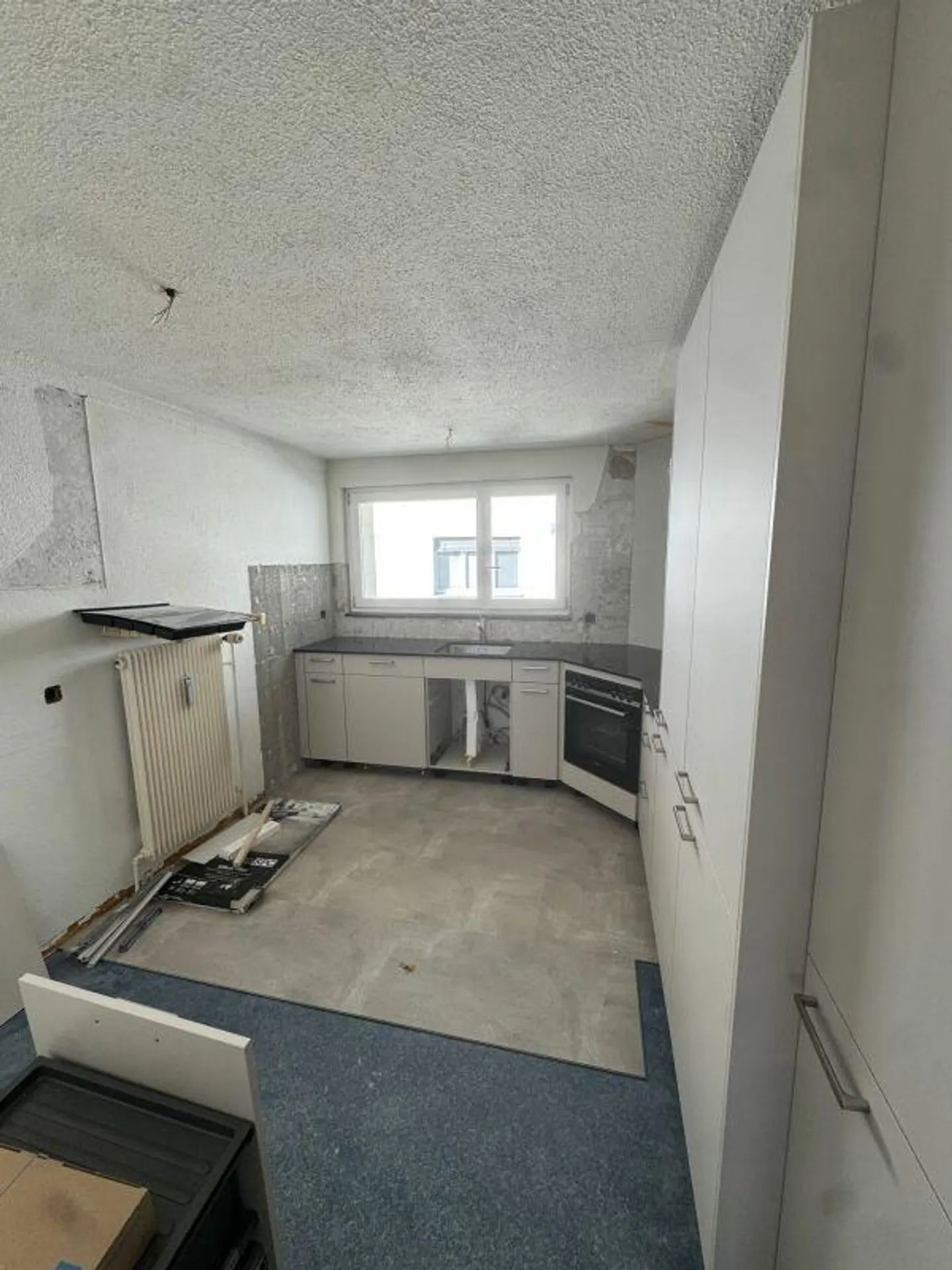 Luminoso appartamento di 4½ locali con nuova cucina e nuovo bagno - Foto 4 di 6