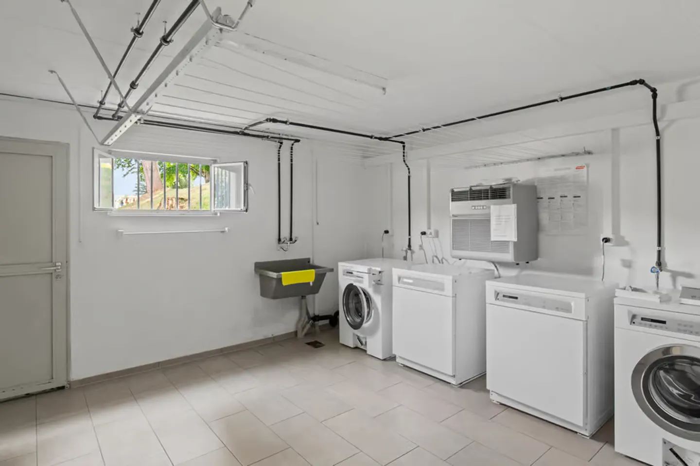 Immeuble collectif avec 24 appartements - Photo 7 sur 7