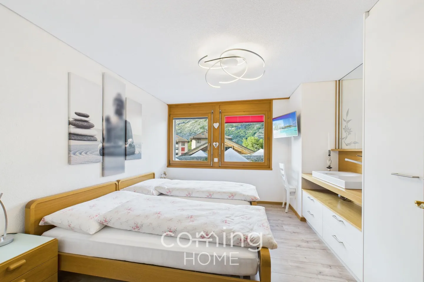 Maison multifamiliale attrayante avec grand espace commercial et trois appartements modernisés à Turtmann - Photo 8 sur 23